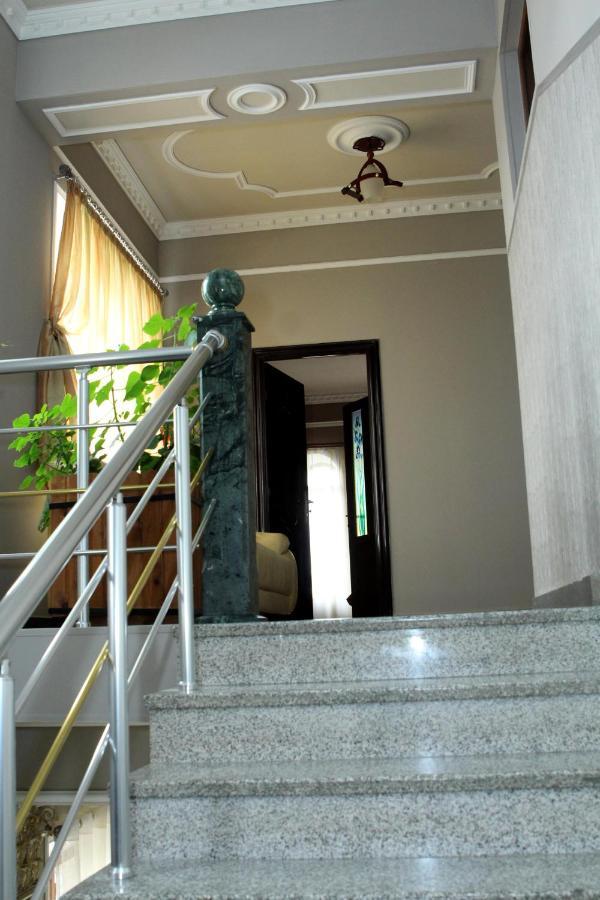 Golden Apricot Bed & Breakfast Gyumri Ngoại thất bức ảnh