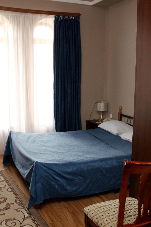 Golden Apricot Bed & Breakfast Gyumri Ngoại thất bức ảnh
