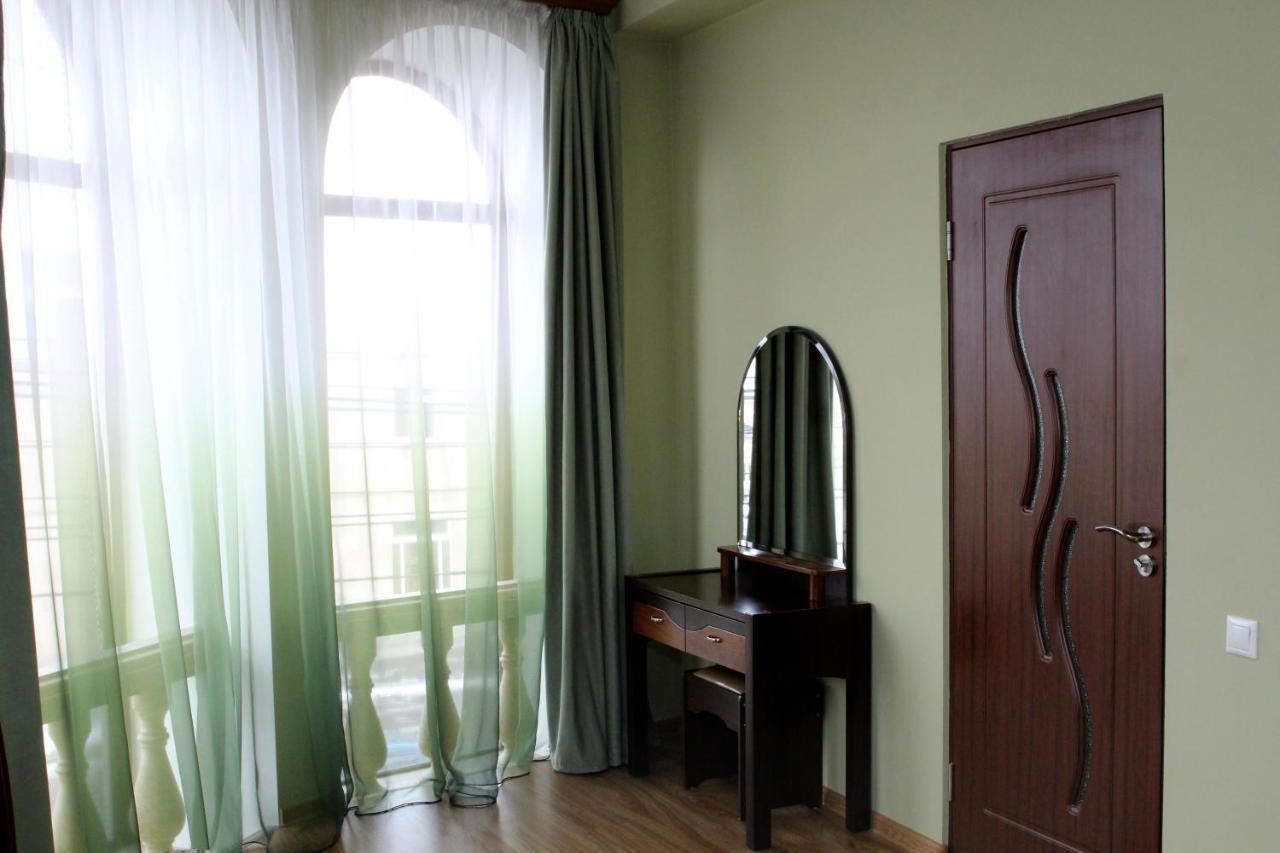 Golden Apricot Bed & Breakfast Gyumri Ngoại thất bức ảnh